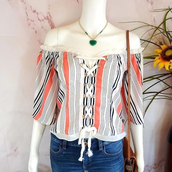 ASOS Nylon Apparel cute off shoulder lace up top - Picture 3 of 9